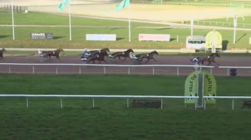 ENJOY DU BOURG (Real de Lou-Ushuaia du bourg) EPONA DU...