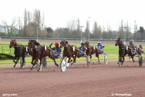 DEVISE DU VIVIER ( Real de Lou-Melusine du vivier)