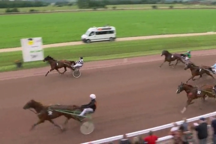 HACIENDA DE LOU (Niky-Venezia de Lou)...