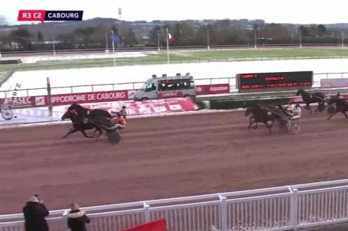 HACIENDA DE LOU (Niky-Venezia de Lou)...