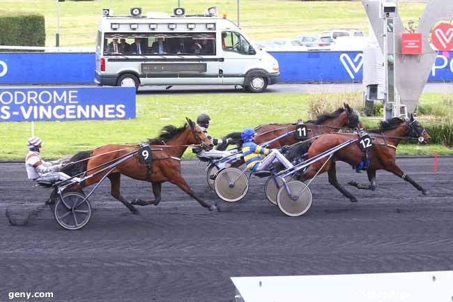 KATARINA DE LOU (Goetmals wood-Selecao de Lou)...