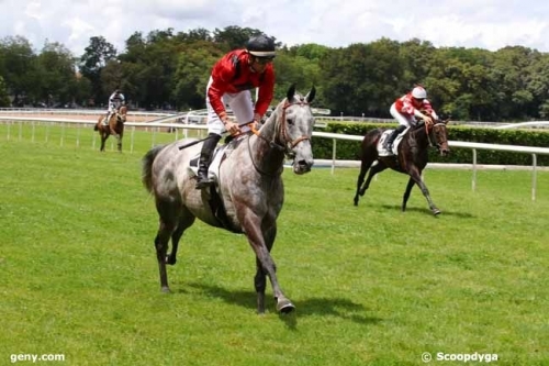 LOU MARINA (Kapgarde- Lou Emerald)...