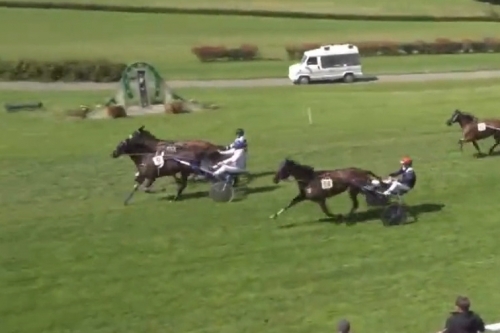 KATIA DE LOU ( Love You-Pareastern de Lou)