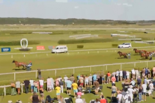 KATIA DE LOU ( Love You- Pareastern de Lou)