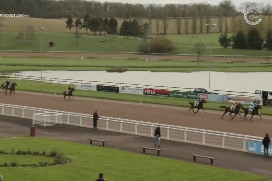 .LUCIOLA DE LOU (Real de Lou-Vikivera de Lou par Love you)..