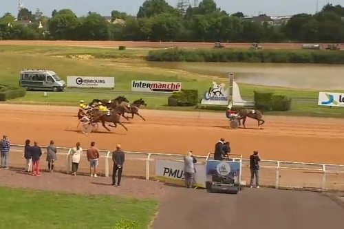 MARIEVA DE LOU (Uriel Speed-Tania de Lou par And Arifant)...