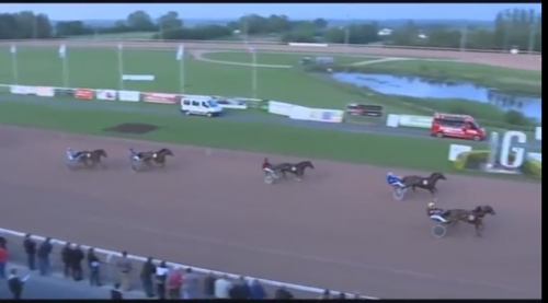 ENJOY DU BOURG (Real de Lou-Ushuaia du bourg)