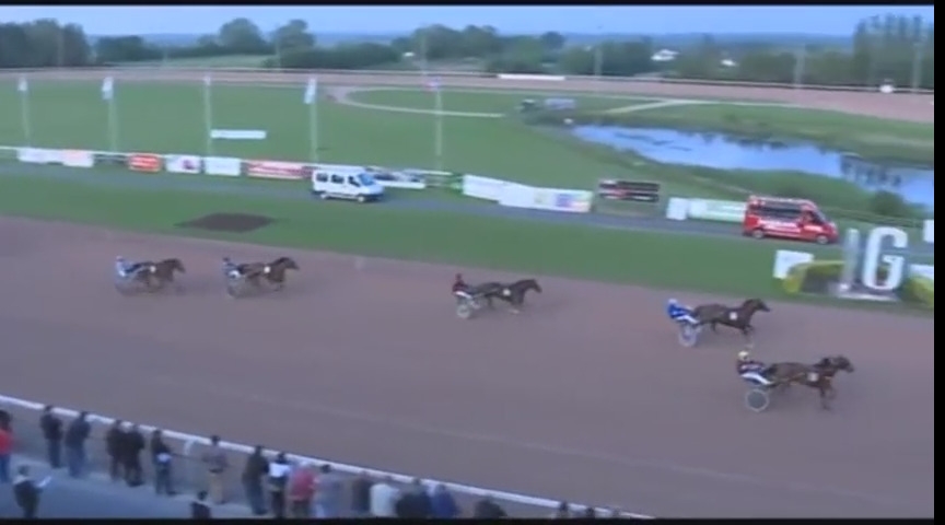 ENJOY DU BOURG (Real de Lou-Ushuaia du bourg)