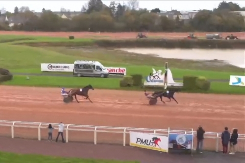 MAMMA MIA DE LOU (Express jet -Dalmia de Lou par Real de...