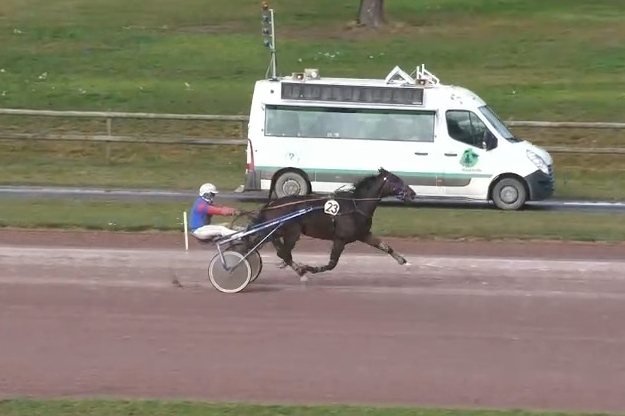 .NEGRESCO DE LOU (Face time Bourbon-Riviera de Lou par Coktail jet)
