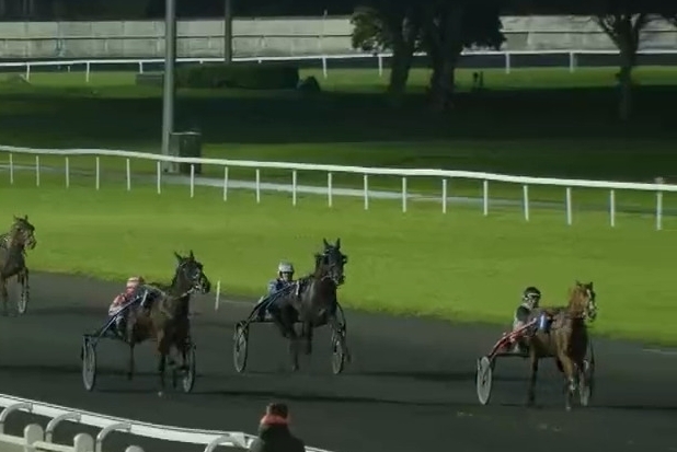 LISANDRO DE LOU ( Express jet-Star de Tembia par Full account)...