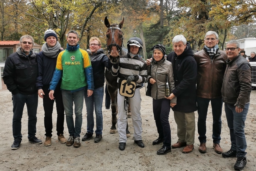 BONNE ANNEE A TOUS...