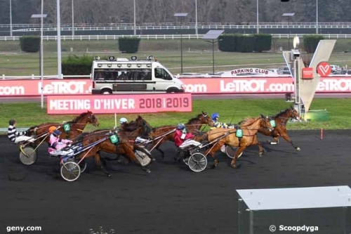 EPONA DU PASSAGE (Real de Lou-Tinou girl)