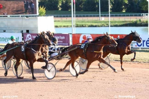 ENJOY DU BOURG (Real de Lou-Ushuaia du bourg)