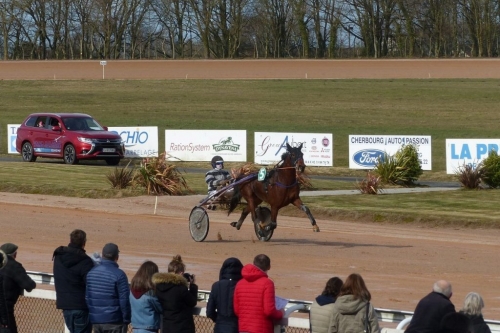 FIRST D’ANY (Real de Lou- L’étoile des bois)