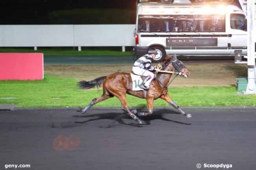EMONDEVILLAISE (Real de Lou-Love song)